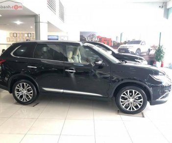 Mitsubishi Outlander 2.4 CVT 2018 - Bán Mitsubishi Outlander 2.4 CVT đời 2018, màu đen