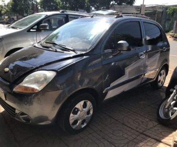 Chevrolet Spark  MT 2010 - Cần bán gấp Chevrolet Spark MT năm sản xuất 2010, màu xám, máy móc bao thợ thầy êm và tiết kiệm