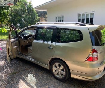 Nissan Grand livina 1.8 AT 2011 - Bán Nissan Grand livina 1.8 AT 2011, xe nhập chính chủ giá cạnh tranh