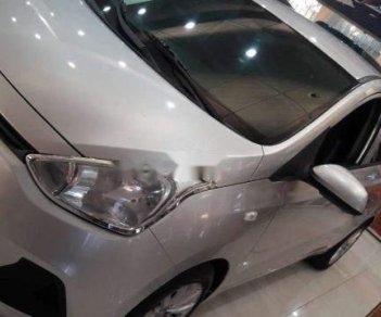 Hyundai i10   2014 - Bán Hyundai i10 đời 2014, màu bạc, nhập khẩu giá cạnh tranh