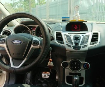 Ford Fiesta S 2012 - Cần bán xe Ford Fiesta S đời 2012, màu trắng