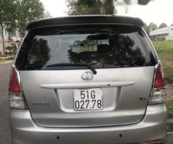 Toyota Innova G 2010 - Gia đình bán xe Toyota Innova G 2010, màu bạc