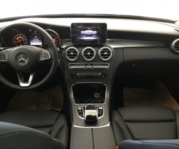 Mercedes-Benz C class 2018 - Bán Mercedes C200, đủ màu, giao ngay, cam kết giá tốt nhất