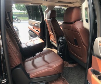 Cadillac Escalade Escalede 2015 - Bán ô tô Cadillac Escalade Escalede đời 2016, đăng ký 2017 màu đen, nội thất nâu