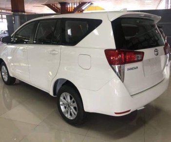 Toyota Innova   2.0E  2018 - Cần bán Toyota Innova 2.0E năm 2018, màu trắng