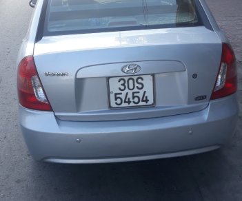 Hyundai Verna 2009 - Cần bán xe Hyundai Verna 1.4L số tự động, sản xuất 2009 AT, màu bạc, xe nhập