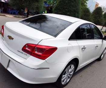 Chevrolet Cruze ltz 2015 - Bán nhanh Chevrolet Cruze LTZ 2015 màu trắng, xe mình đứng tên