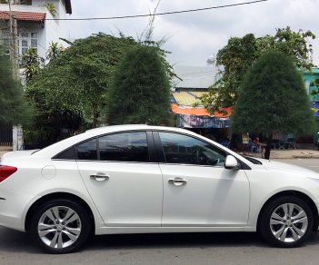 Chevrolet Cruze ltz 2015 - Bán nhanh Chevrolet Cruze LTZ 2015 màu trắng, xe mình đứng tên