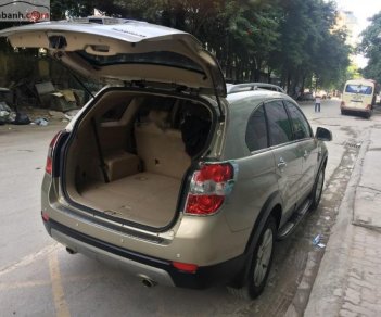 Chevrolet Captiva LT 2009 - Bán ô tô Chevrolet Captiva LT 2009, xe gia đình công chức sử dung cẩn thận, còn rất mới