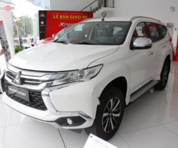 Mitsubishi Pajero Sport 2.4D 4x2 AT 2018 - Bán ô tô Mitsubishi Pajero Sport 2.4D 4x2 AT năm 2018, màu trắng, nhập khẩu nguyên chiếc