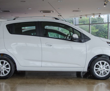 Chevrolet Spark Van 2018 - Giảm ngay 60 triệu cho dòng xe 5 chỗ Spark tháng 11, hỗ trợ trả góp toàn quốc chỉ từ 100 triệu nhận xe