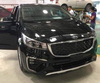 Kia Sedona Platinum D 2018 - Sedona 2019 full option - nhiều quà tặng, hỗ trợ trả góp 85%