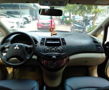 Mitsubishi Grandis 2.4 Mivec 2009 - Cần bán xe Mitsubishi Grandis 2.4 Mivec đời 2009