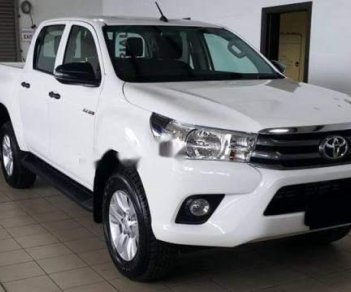 Toyota Hilux 2.4E 4X2 AT 2018 - Bán xe Toyota Hilux E 2018, số tự động, đủ màu