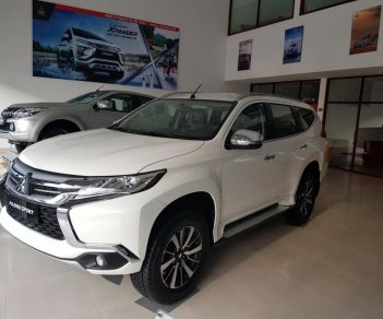 Mitsubishi Pajero Sport 4x2 AT 2018 - Mitsubishi Pajero Sport nhập Thái Lan, giá đặc biệt T11, giao ngay nhiều ưu đãi. Gọi ngay