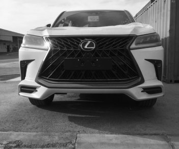 Lexus LX S Sport Black Edition 2018 - Bán Lexus LX570S Sport Black Edition model 2019 màu trắng, nội thất hai màu đỏ đen