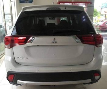 Mitsubishi Outlander   2.0 Premium 2018 - Bán ô tô Mitsubishi Outlander 2.0 Premium 2018, màu trắng