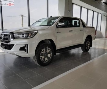 Toyota Hilux 2.8G 4x4 AT 2018 - Cần bán xe Toyota Hilux 2.8G 4x4 AT sản xuất 2018, màu trắng, số tự động 6 cấp