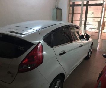 Ford Fiesta 2012 - Cần bán xe Ford Fiesta sản xuất 2012, màu trắng