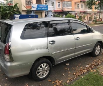 Toyota Innova 2010 - Bán Toyota Innova sản xuất năm 2010, xe gia đình sử dụng còn rất mới