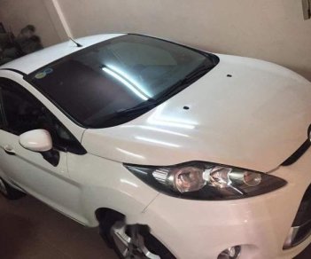 Ford Fiesta 2012 - Cần bán xe Ford Fiesta sản xuất 2012, màu trắng