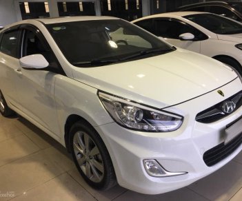 Hyundai Avante 2014 - Bán ô tô Hyundai Avante sản xuất 2014, số sàn, màu trắng, 385 triệu, xe nhập