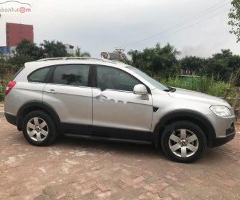 Chevrolet Captiva 2.4 LTZ AT 2007 - Gia đình rất cần bán Captiva sản xuất 2007 số tự động, xe chạy hơn 12 vạn, còn tất đẹp