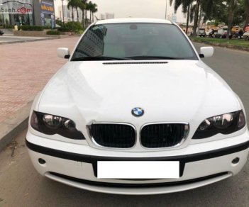 BMW 3 Series 318i 2004 - Bán ô tô BMW 3 Series 318i sản xuất 2004, màu trắng số tự động, giá chỉ 280 triệu