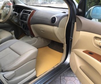 Nissan Grand livina 1.8MT 2012 - Cần bán Nissan Grand Livina 1.8MT sản xuất năm 2012, màu xám số sàn