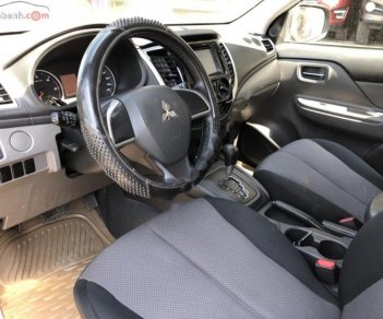Mitsubishi Triton 2015 - Bán Mitsubishi Triton năm sản xuất 2015, màu bạc, xe nhập số tự động