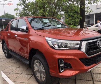 Toyota Hilux 2.8G 4x4 AT 2018 - Bán ô tô Toyota Hilux 2.8G 4x4 AT đời 2018, xe nhập