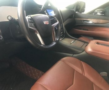 Cadillac Escalade 2015 - Bán Cadillac Escalade sản xuất 2015 màu đen nội thất nâu, xe cực đẹp