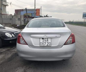 Nissan Sunny 2013 - Bán Nissan Sunny đời 2013, màu bạc, 23 triệu