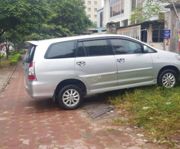 Toyota Innova E 2013 - Bán xe Innova E SX 2013, màu bạc