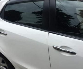 Mazda 2  S 2012 - Cần bán xe Mazda 2 S năm 2012, màu trắng, xe nhập