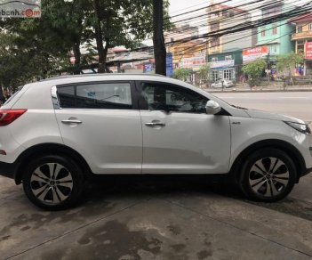 Kia Sportage 2011 - Bán lại xe Kia Sportage năm sản xuất 2011, màu trắng, xe nhập