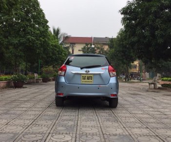 Toyota Yaris 2017 - Cần bán gấp Toyota Yaris năm 2017 màu xanh lam, 655 triệu, xe nhập