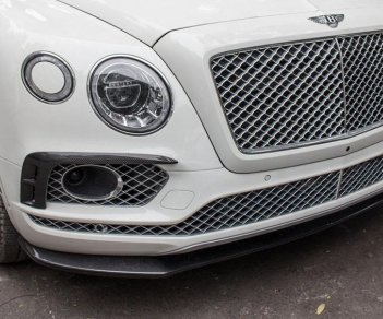 Bentley Bentayga 2016 - Bán Bentley Bentayga 2017, màu trắng, xe nhập