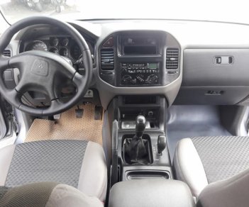 Mitsubishi Pajero   2004 - Bán Mitsubishi Pajero chở tiền đời 2005, màu bạc, xe nhập, giá 245tr