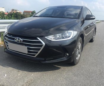 Hyundai Elantra MT 2017 - Bán Hyundai Elantra màu đen 2017, ĐK 2018, số sàn xe như mới