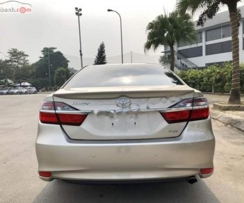 Toyota Camry 2.0E 2017 - Bán xe Toyota Camry 2.0E 2017, giá chỉ 968 triệu