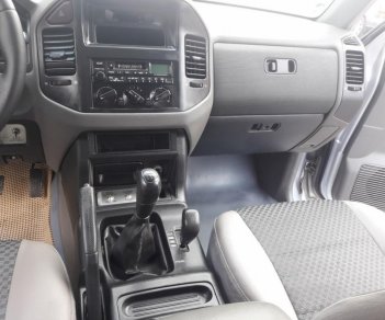 Mitsubishi Pajero   2004 - Bán Mitsubishi Pajero chở tiền đời 2005, màu bạc, xe nhập, giá 245tr