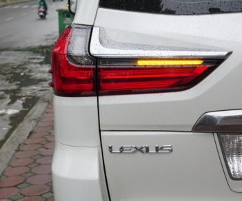 Lexus LX 570 2016 - Cần bán xe Lexus LX 570 đời 2017, màu trắng, nhập khẩu nguyên chiếc Trung Đông: LH E Hương 0945392468