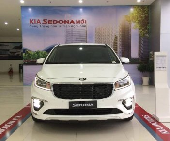 Kia Sedona Platinum D 2018 - Bán Sedona Platinum D 2019, giá 1tỷ 209 triệu, tặng Camera hành trình nhập khẩu Hàn Quốc, liên hệ 0979.508.434 gặp Vinh nhé