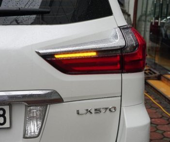 Lexus LX 570 2016 - Cần bán xe Lexus LX 570 đời 2017, màu trắng, nhập khẩu nguyên chiếc Trung Đông: LH E Hương 0945392468