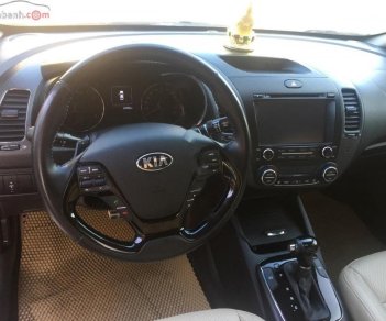 Kia Cerato 2.0 2016 - Cần bán gấp Kia Cerato 2.0 năm 2016, màu đỏ, 605 triệu