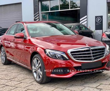 Mercedes-Benz C class C250 2018 - Cần bán Mercedes C250 sản xuất 2018, màu đỏ