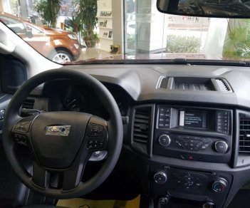 Ford Ranger XLS 2018 - Bán Ford Ranger XLS sản xuất 2018, màu đỏ, nhập khẩu nguyên chiếc, giá chỉ 630 triệu