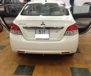 Mitsubishi Attrage   2015 - Bán xe Mitsubishi Attrage đời 2015, màu trắng, số sàn, 355 triệu