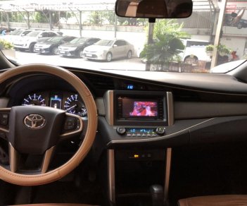 Toyota Innova G 2017 - Bán Toyota Innova bản G số tự động, xe gia đình sử dụng 1 chủ từ đầu. LH: 0906907338